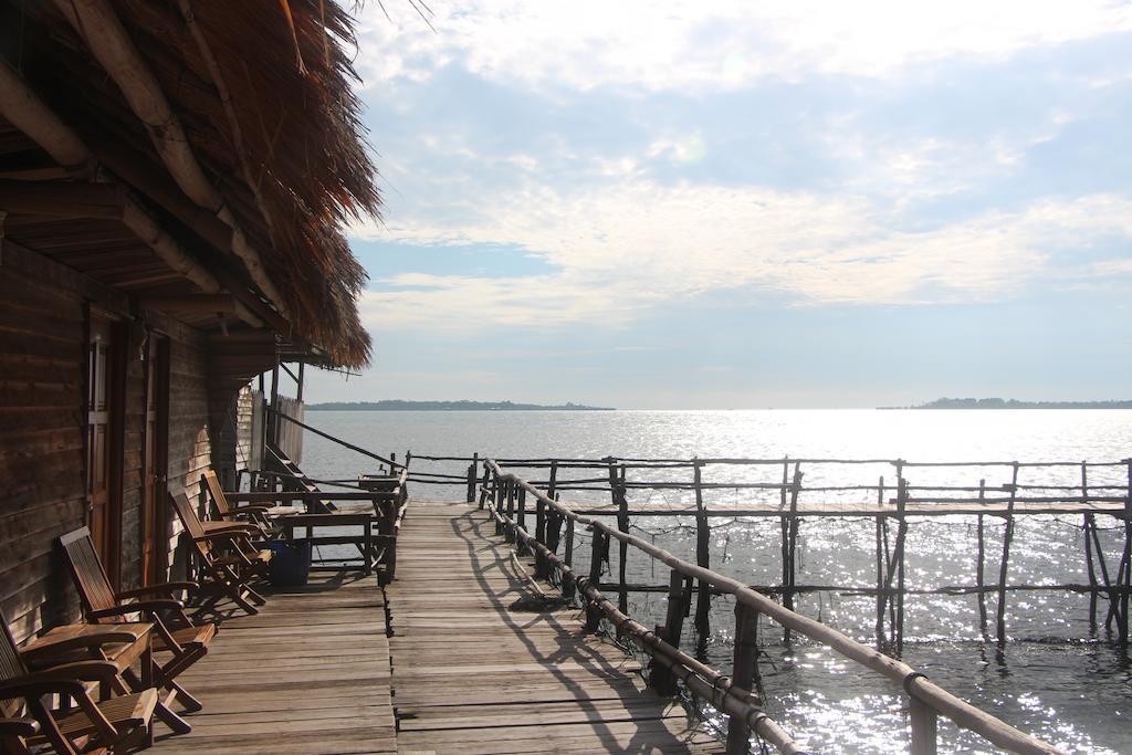 تيلوكباكاوْ Bintan Laguna Restaurant And Resort المظهر الخارجي الصورة