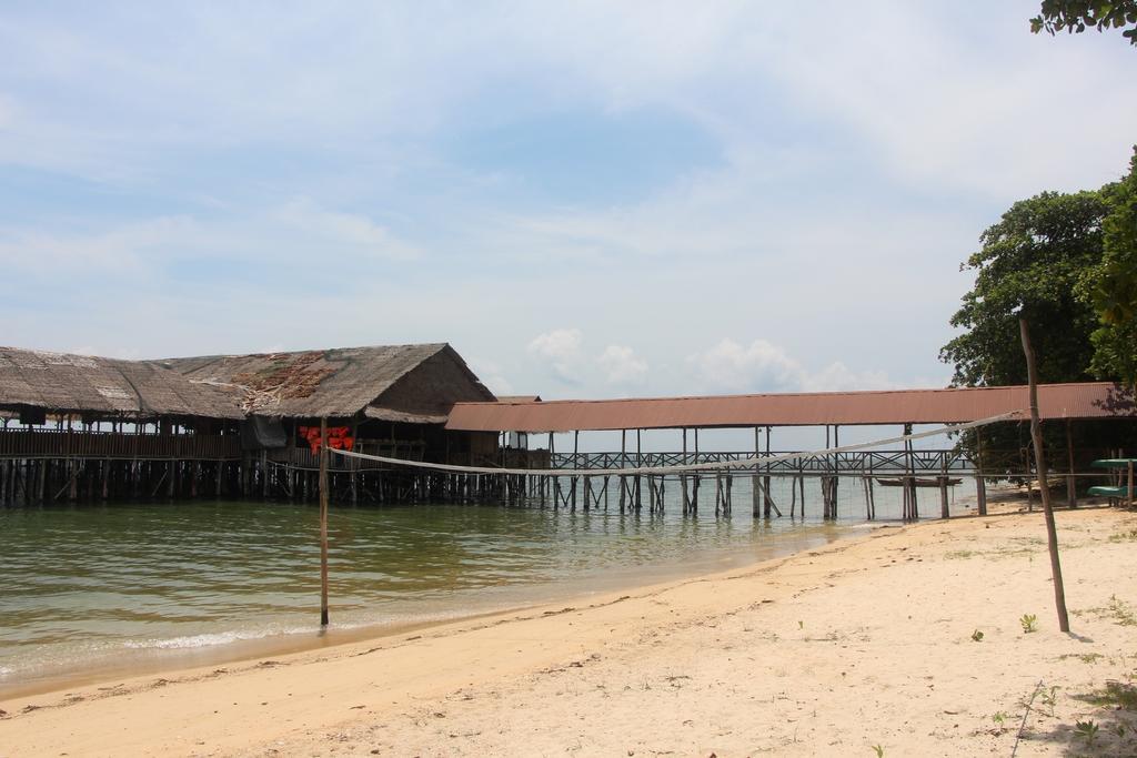 تيلوكباكاوْ Bintan Laguna Restaurant And Resort المظهر الخارجي الصورة